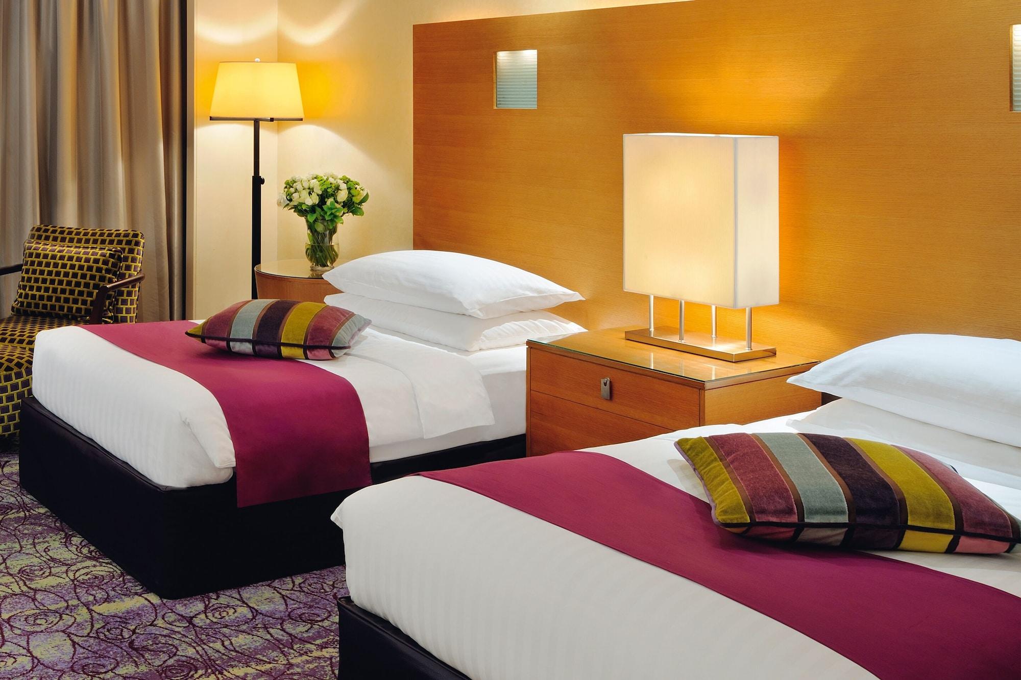דוחה Qabila Westbay Hotel By Marriott מראה חיצוני תמונה A typical room at the hotel