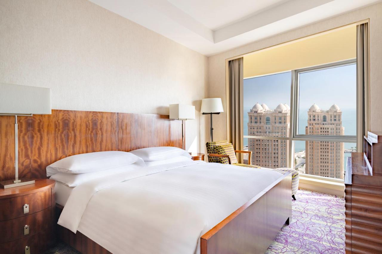 דוחה Qabila Westbay Hotel By Marriott מראה חיצוני תמונה A bedroom at the Jumeirah Atlantis