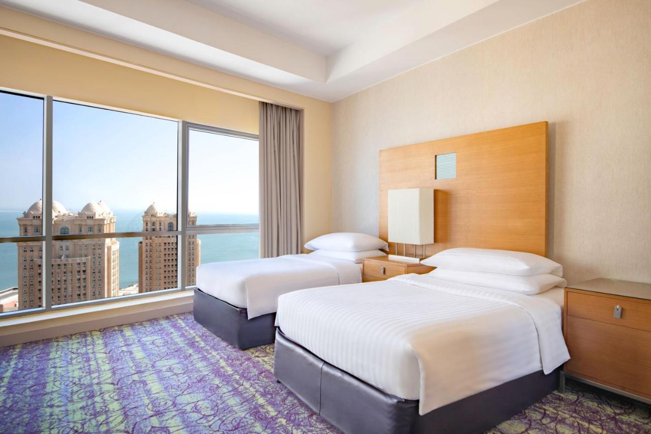 דוחה Qabila Westbay Hotel By Marriott מראה חיצוני תמונה A guest room at Jumeirah Atlantis
