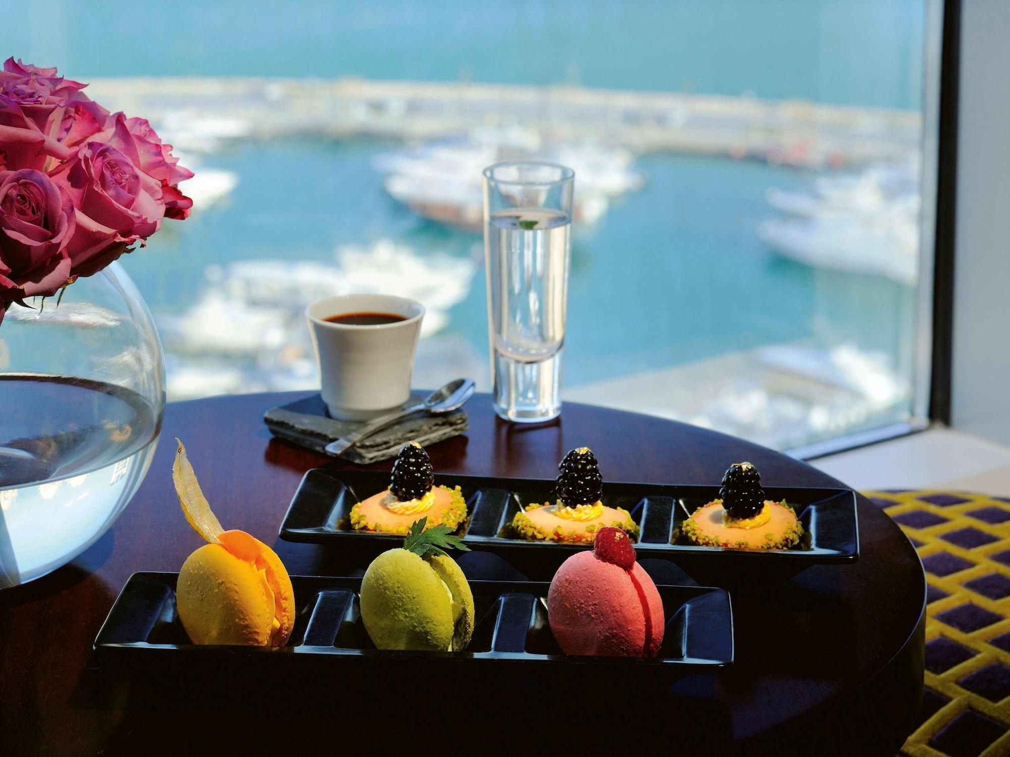 דוחה Qabila Westbay Hotel By Marriott מראה חיצוני תמונה A selection of ice cream