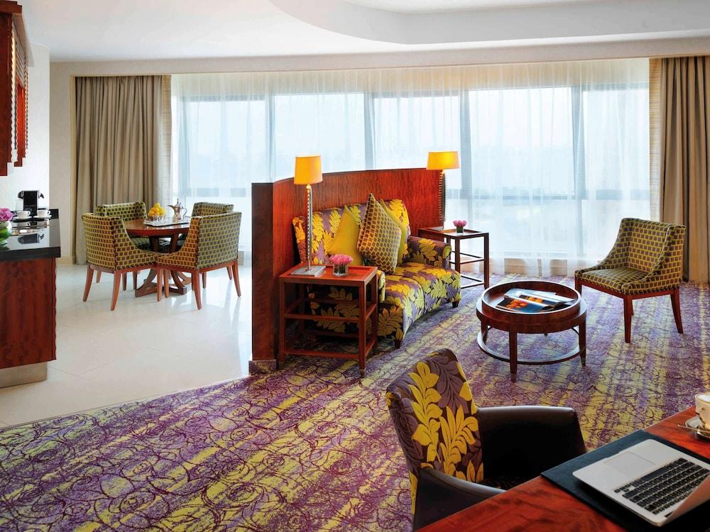 דוחה Qabila Westbay Hotel By Marriott מראה חיצוני תמונה Suite at the hotel