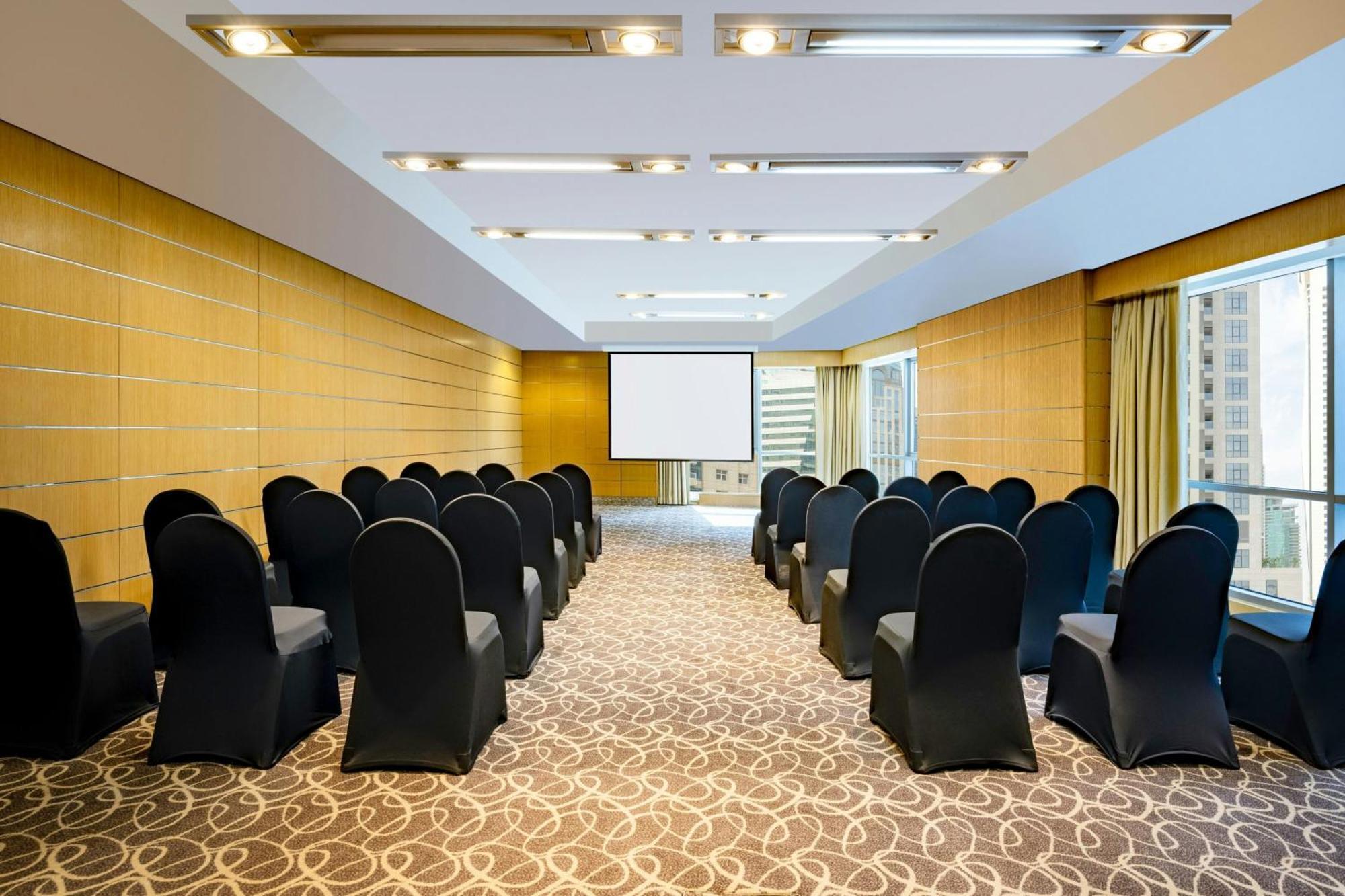 דוחה Qabila Westbay Hotel By Marriott מראה חיצוני תמונה Meeting room
