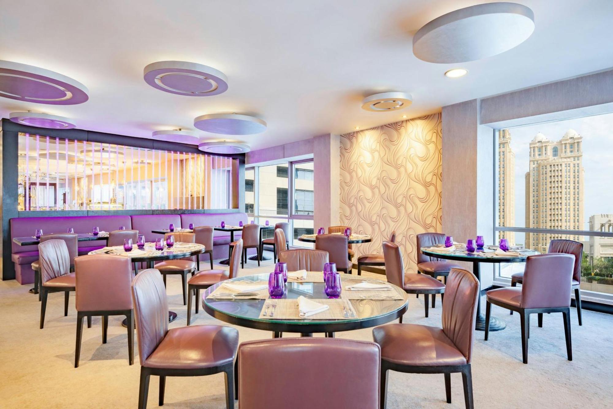 דוחה Qabila Westbay Hotel By Marriott מראה חיצוני תמונה The restaurant